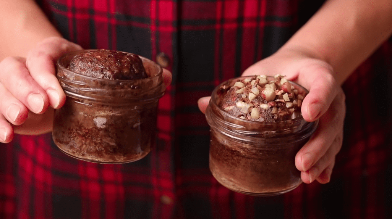 Рецепт кексу, який можна легко приготувати без міксера, світла та духовки