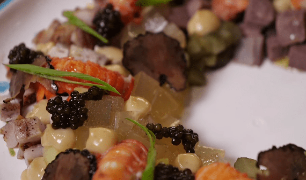 Кулінарі розкрили рецепт справжнього оригінального салату Олів'є від 19 століття