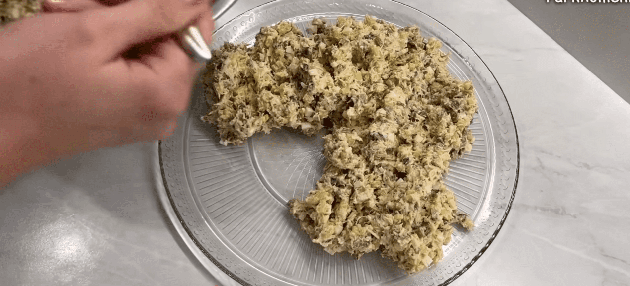 Рецепт нового салату Зимовий Кінь на новорічний стіл 2026