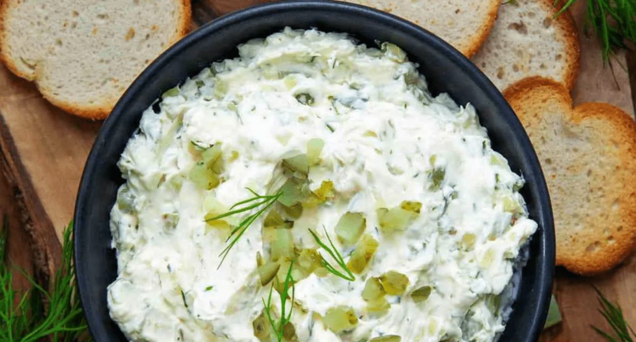 Рецепт смачної святкової намазки всього з 4 недорогих інгредієнтів