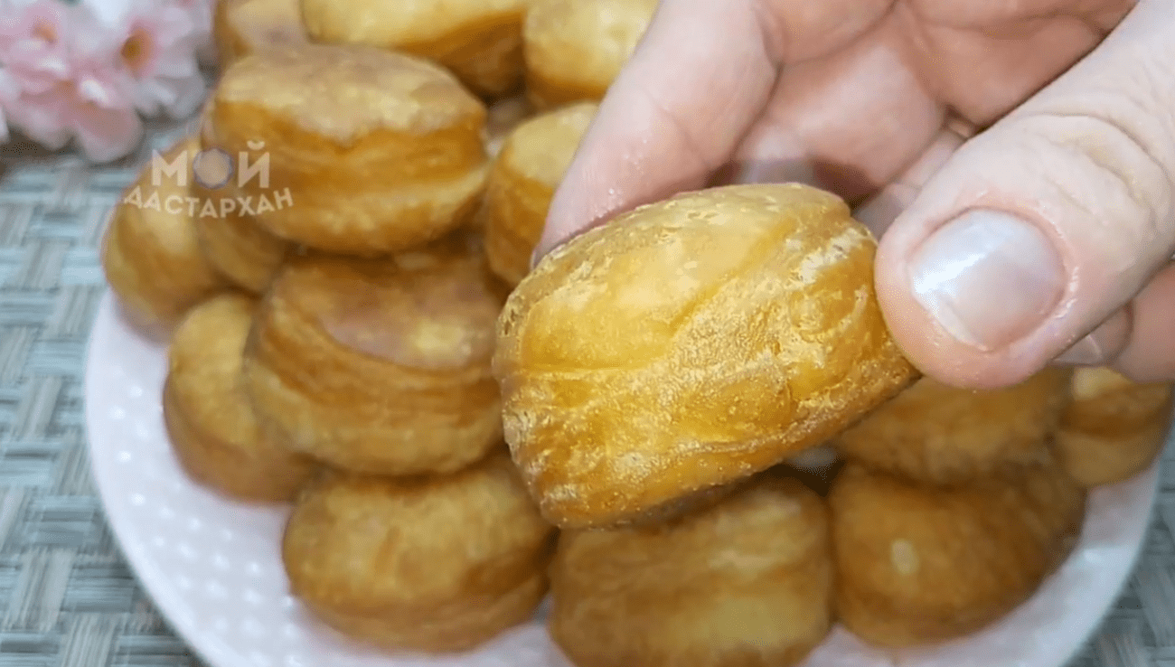Рецепт нижніх пампушок, які тануть у роті з тіста на кефірі з майонезом