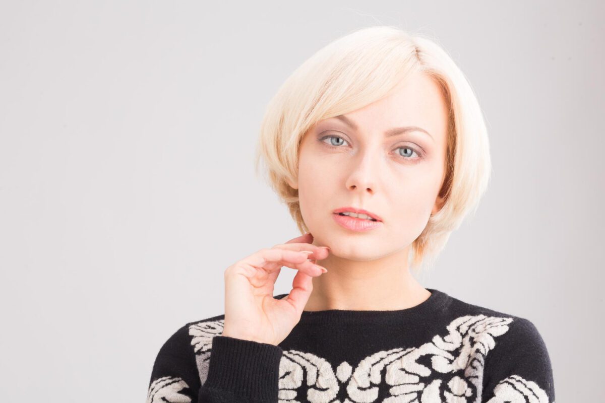 Експерти розповіли, які стрижки не підходять до круглого обличчя
