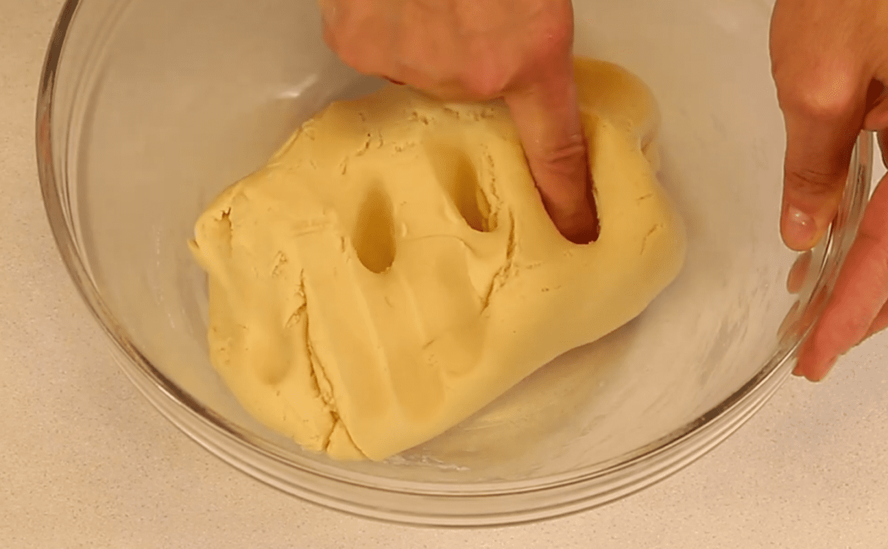 Рецепт швидкого і смачного печива до чаю з трьох інгредієнтів