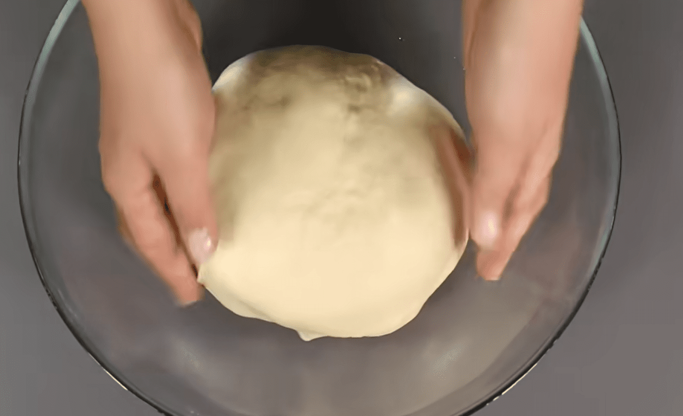 Рецепт пухких і ніжних здобних булочок, як з пекарні