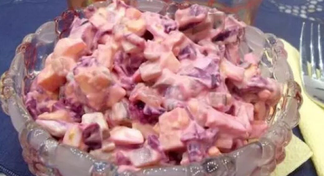 Салат “Київська ніч” з 5 інгредієнтів подаю, коли чекаю гостей: швидко, ситно, красиво 