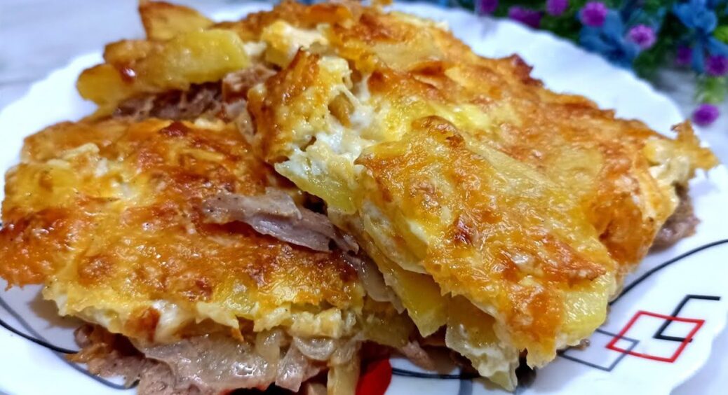 Найсмачніший рецепт м’яса по-французьки: під такою шубкою будь-яке м’ясо буде божественним 