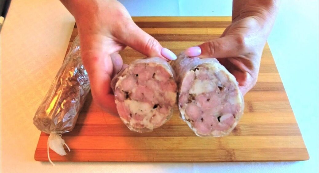 Кишки не треба! Домашня ковбаса без духовки за 1 годину: смачно і корисно — рецепт 