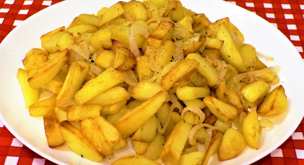 Під час смаження картоплі додайте 1 продукт – вийде вишукана ситна страва по-херсонськи 