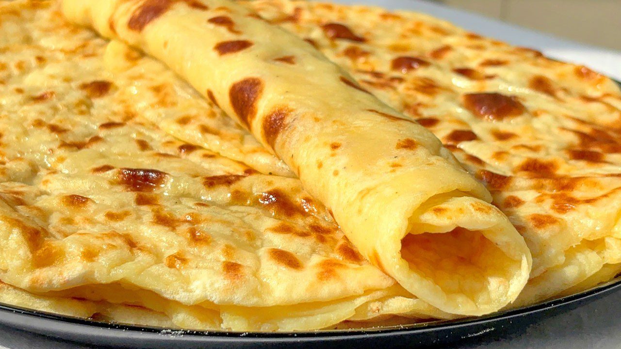 Рецепт коржів з картоплі, сиру та зелені