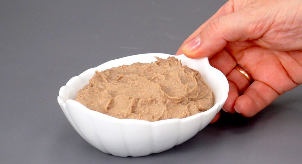 І хімії у рецепті 0: рецепт смачного класичного печінкового паштету з мінімуму продуктів 