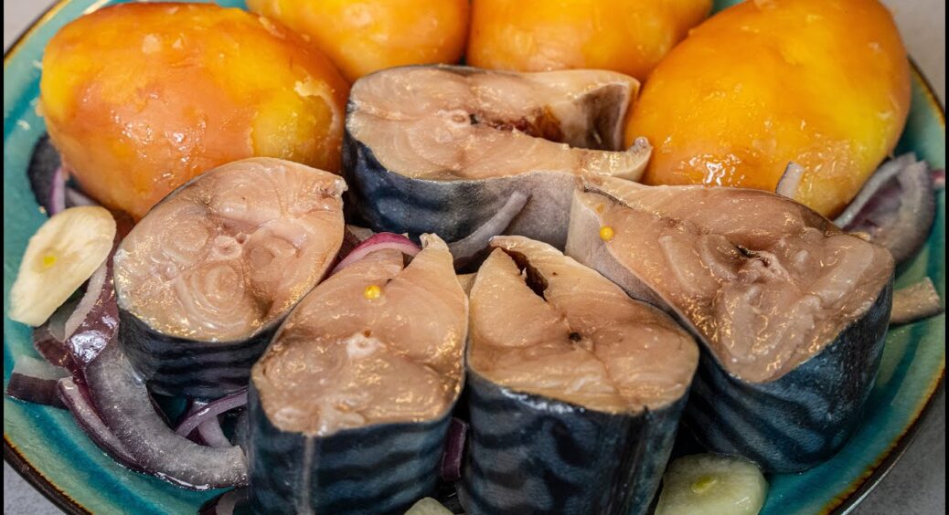 Скумбрія в чайному маринаді: перший рецепт, який вас приємно здивує своїм смаком у 2026-му 