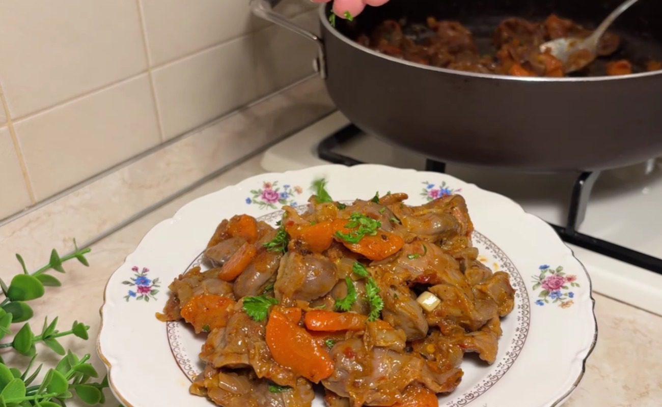 Кулінарі розповіли найкращий спосіб приготування курячих шлунків