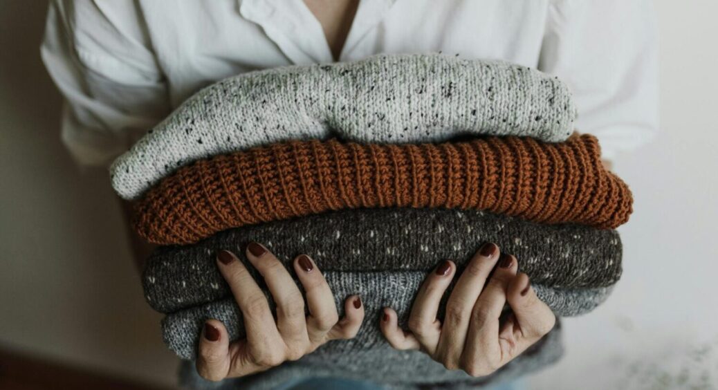 Як носити светр та спідницю і не виглядати як рагуль? Помилки, які роблять 99% клієнток стилістів 