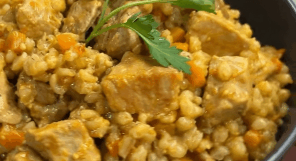 Звичайна перловка, але інший підхід: полтавчанки готують її не гірше за ресторанну пасту 