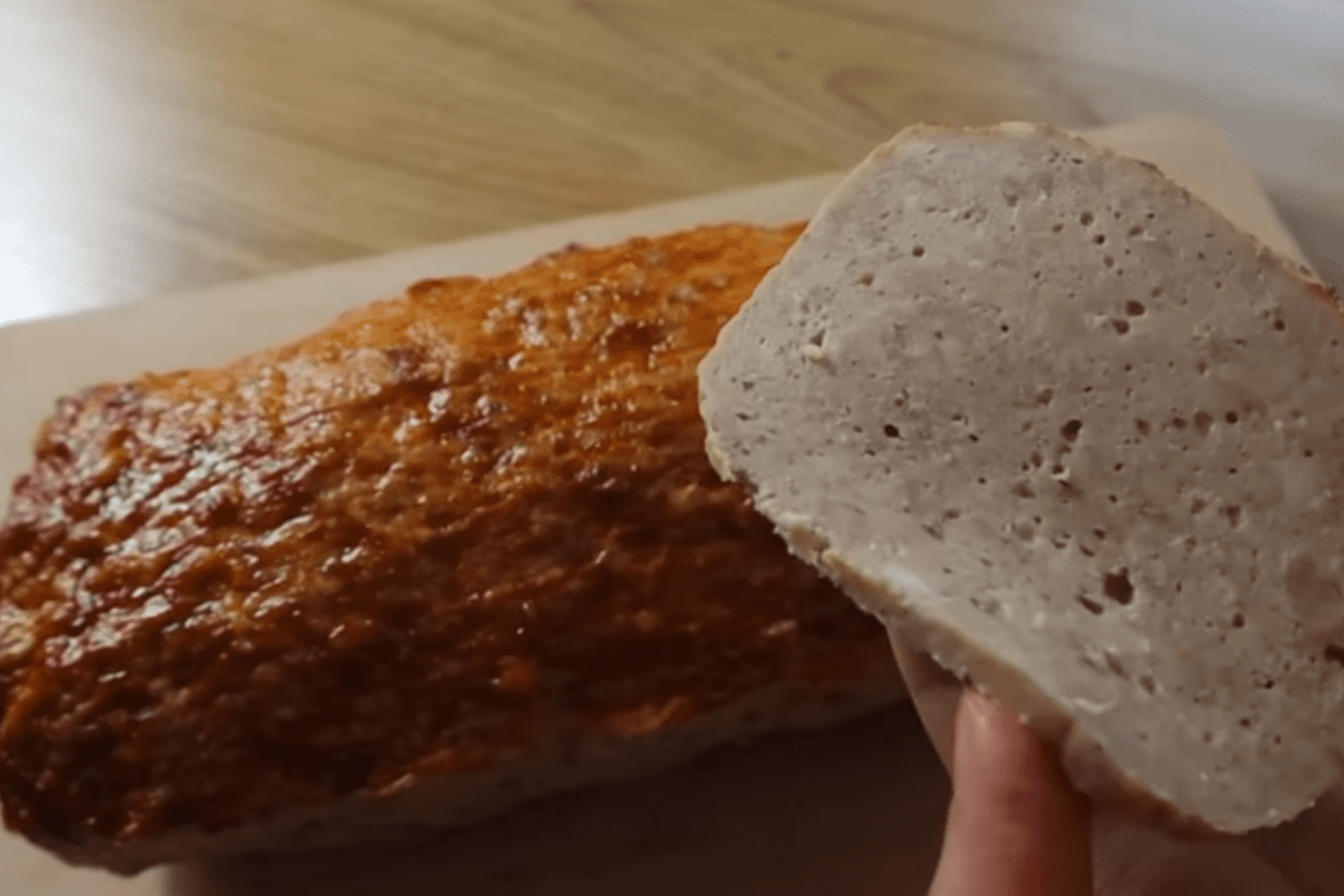 Кулінари поділились рецептом найніжнішого мʼясного хлібця за 45 хвилин