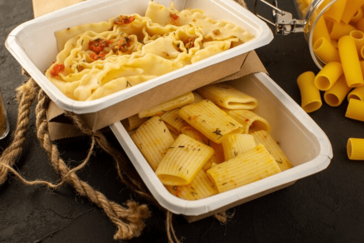 Кулінари розсекретили рецепт макаронної запіканки з фаршем і яйцями