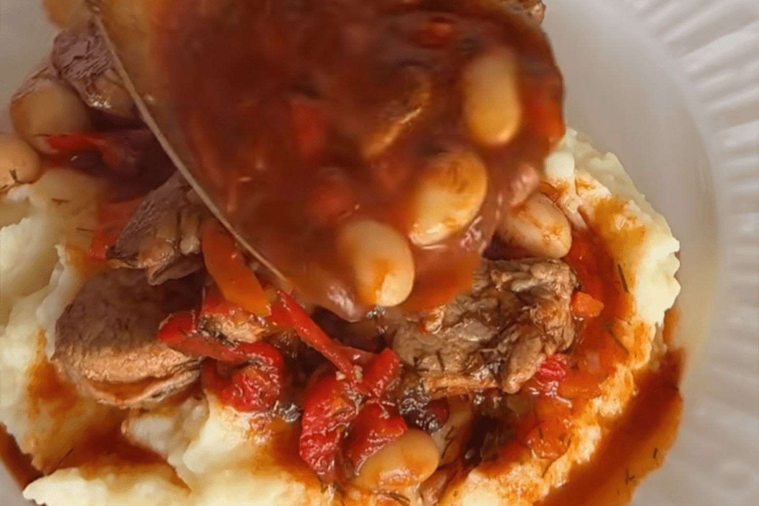 Кулінари поділились рецептом універсального рагу для обіду та вечері