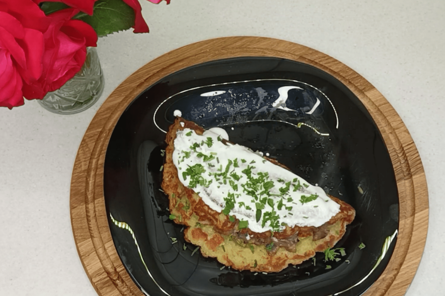 Кулінари розсекретили рецепт ситного деруна з картоплі, курячої грудки та грибів