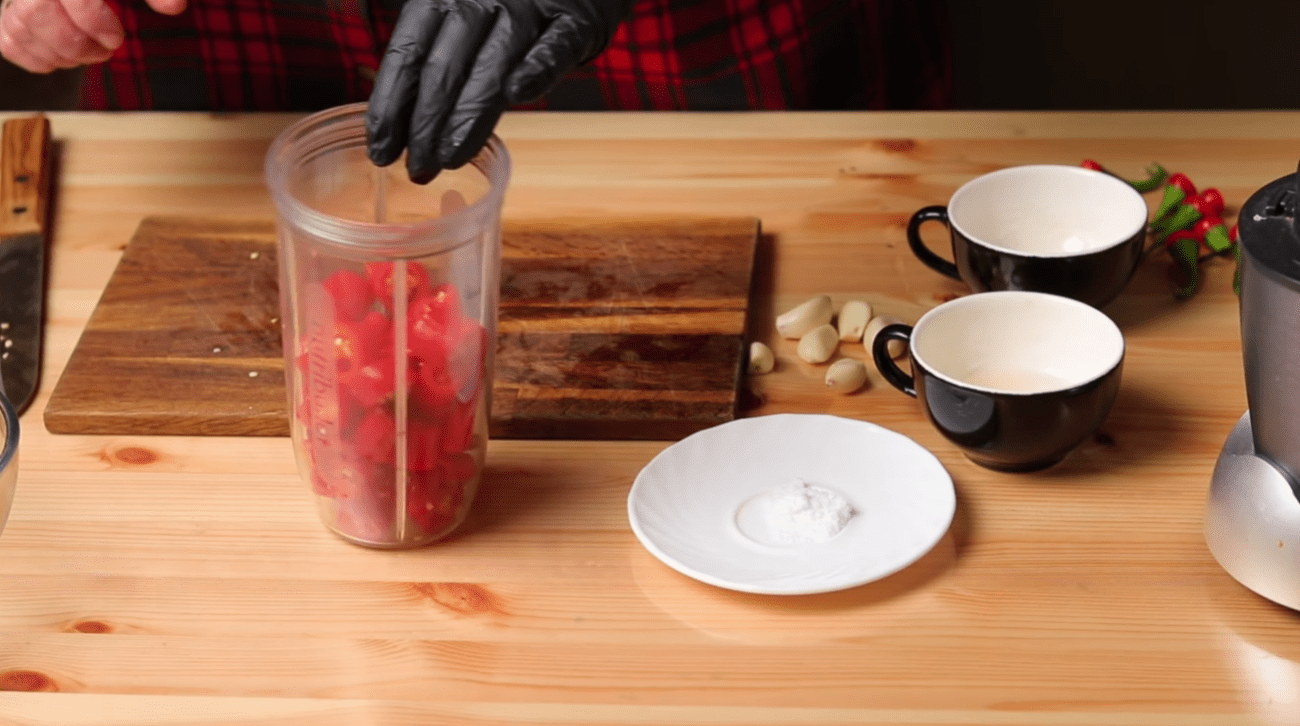 Кулінари назвали 4 домашні соуси, які виведуть ваші страви на новий рівень