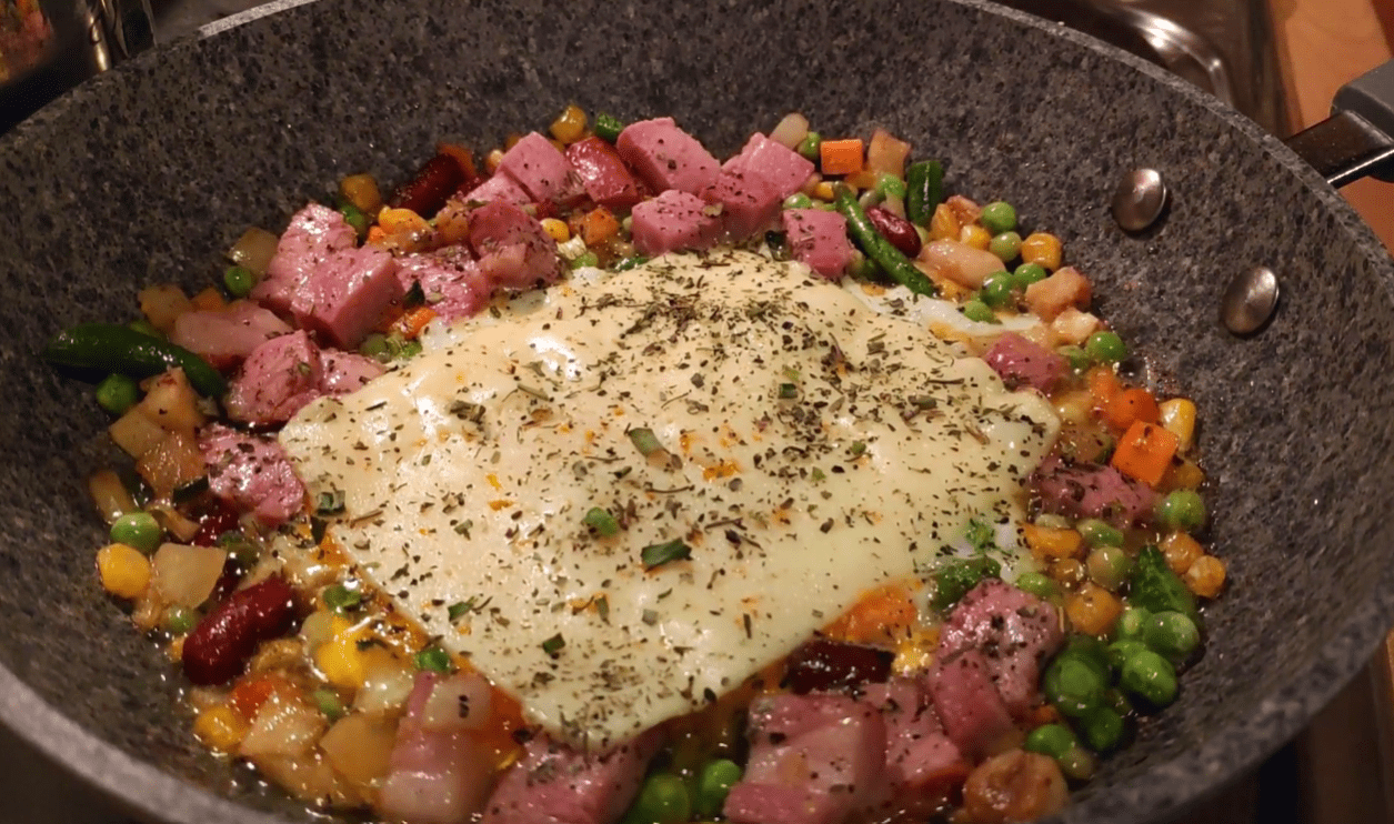 Кулінари розповіли, як приготувати справжню яєчню по-віденськи