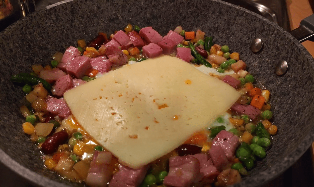 Кулінари розповіли, як приготувати справжню яєчню по-віденськи