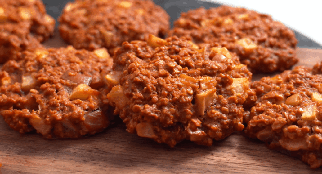 Чому я раніше ЦЕ не готувала? Корисне вівсяне печиво з яблуками та медом – їм і худну 24/7 