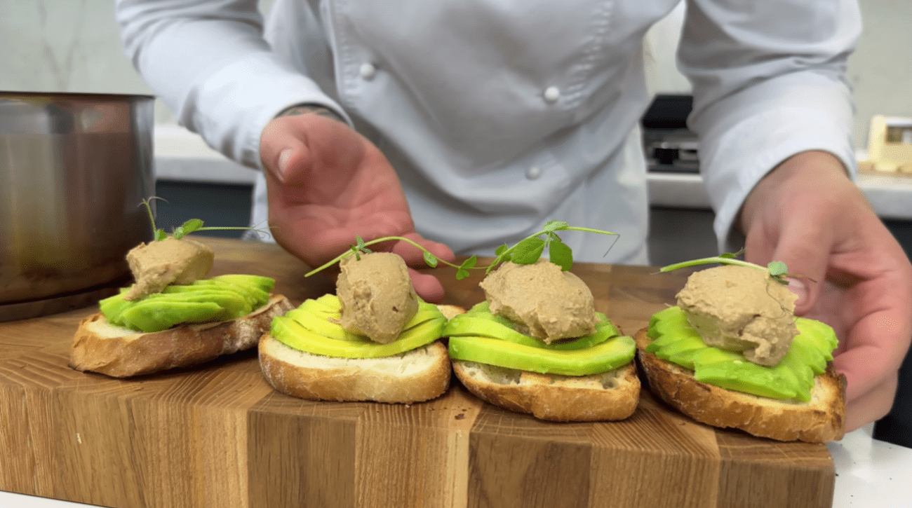 Рецепт швидкої намазки з печінкою, яка замінить усі бутерброди з ковбасою