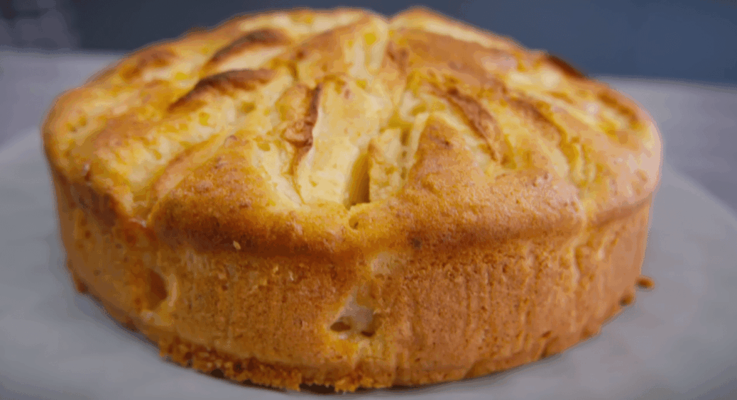 Шарлотка повертається до меню! 3 причини, чому цей пиріг у мене замість Медовика і Наполеона 