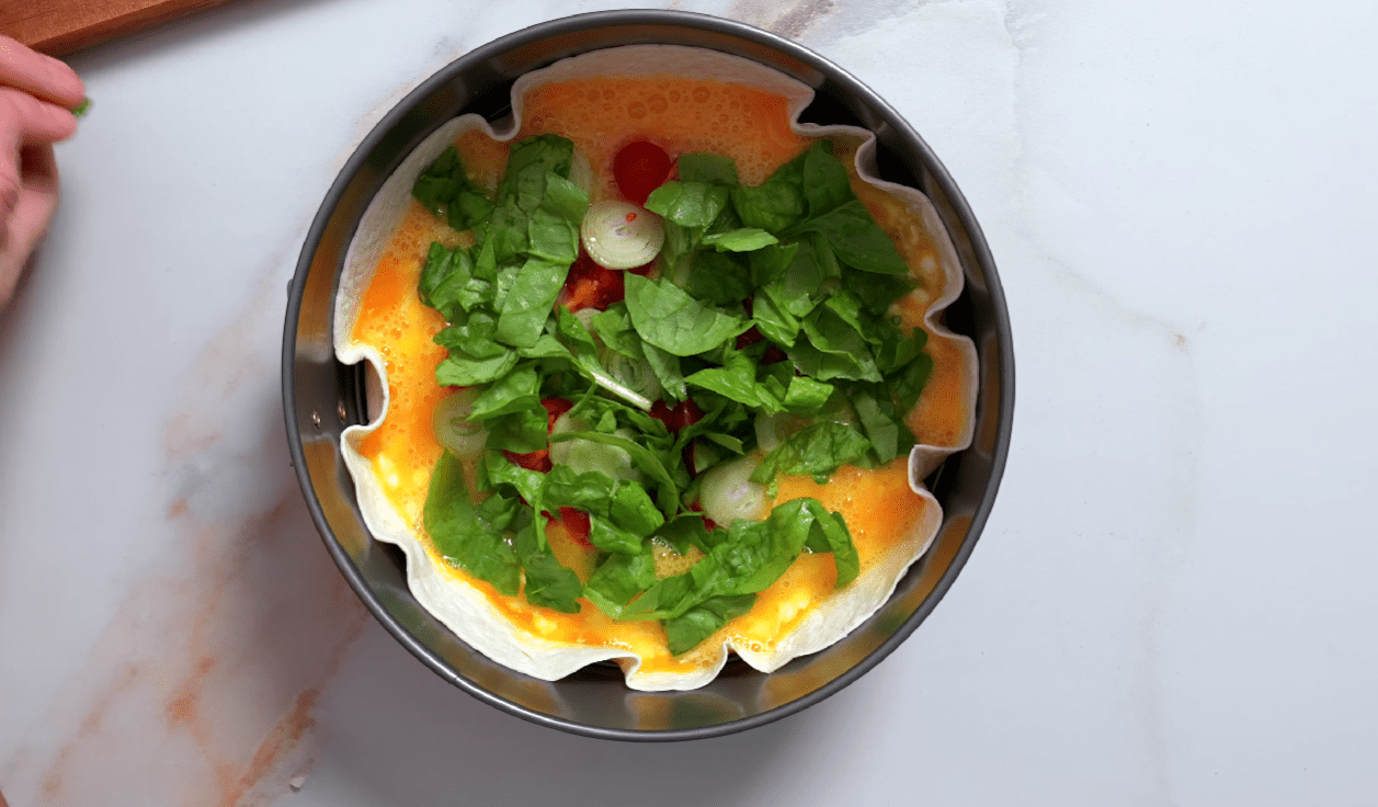 Рецепт нової страви на сніданок з яєць, лаваша та будь-яких додаткових продуктів