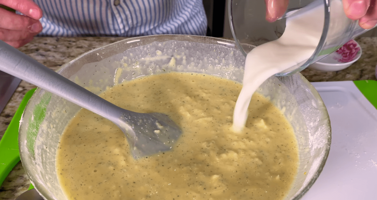 Кулінари розповіли, як зробити картопляні млинці тоншими та ніжнішими