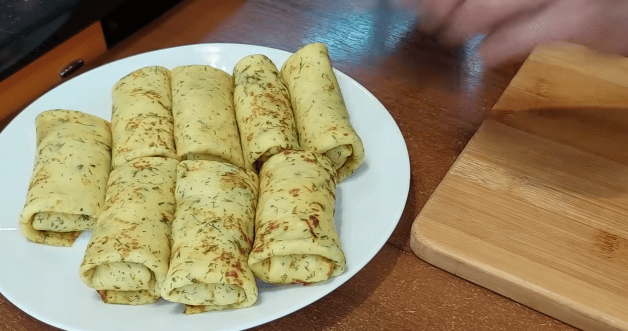 Кухарі розповіли, як зробити ніжні картопляні млинці з найсмачнішою начинкою