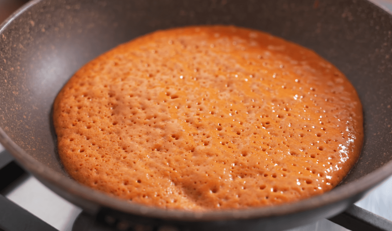 Рецепт незвичайного Медовика без духовки