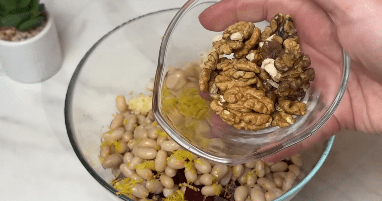 Рецепт смачної та незвичайної закуски з буряка та квасолі