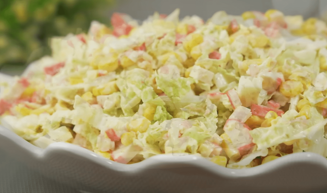 Рецепти: як приготувати 3 оригінальні салати з пекінської капусти