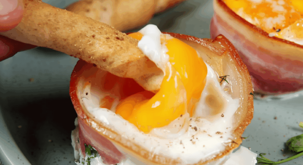 Перестаньте просто смажити яйця! Вони такі смачні, що вимагають іншої подачі – ось як треба 