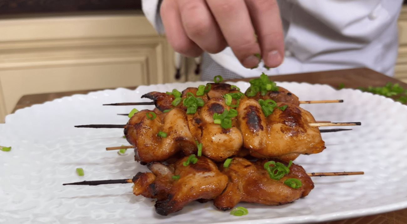 Кулінар розповів, як приготувати смачний шашлик вдома без мангалу та аерогрилю