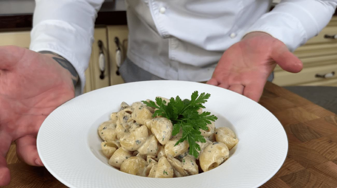 Рецепт макаронів з грибами, за який в ресторані платять шалені гроші