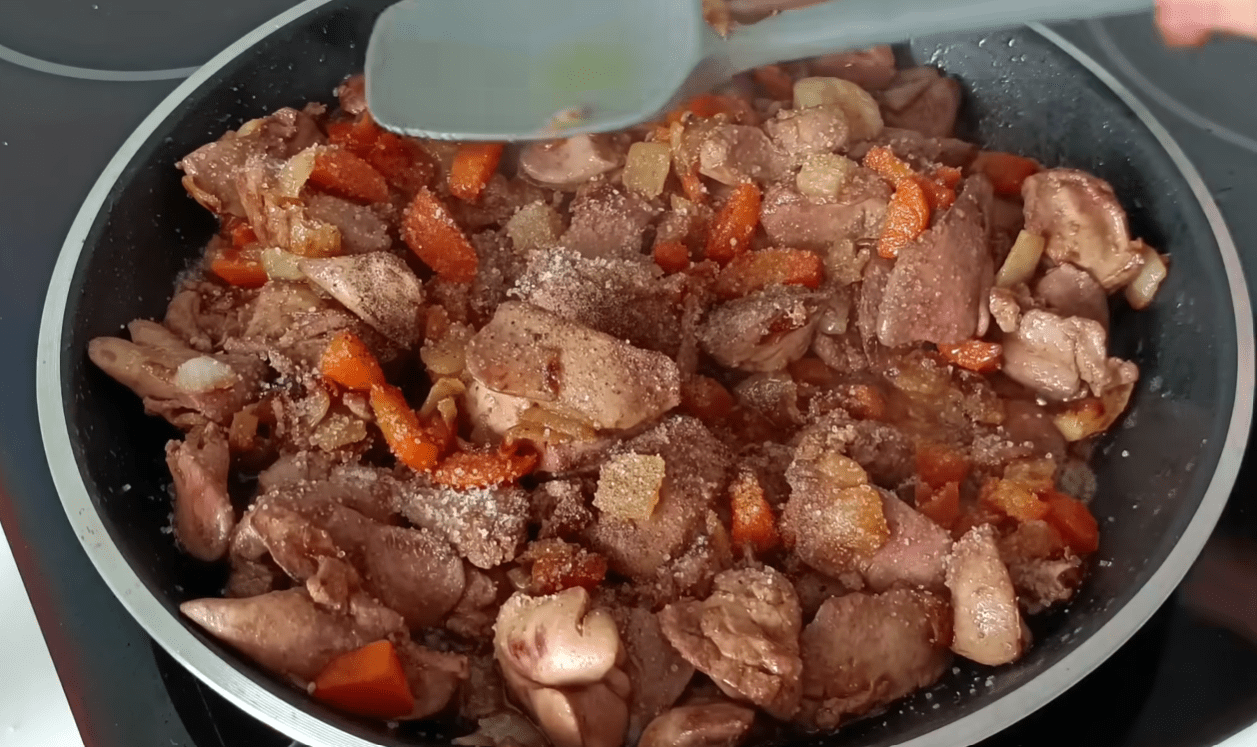 Кулінари розповіли, як можна по-новому приготувати печінковий паштет