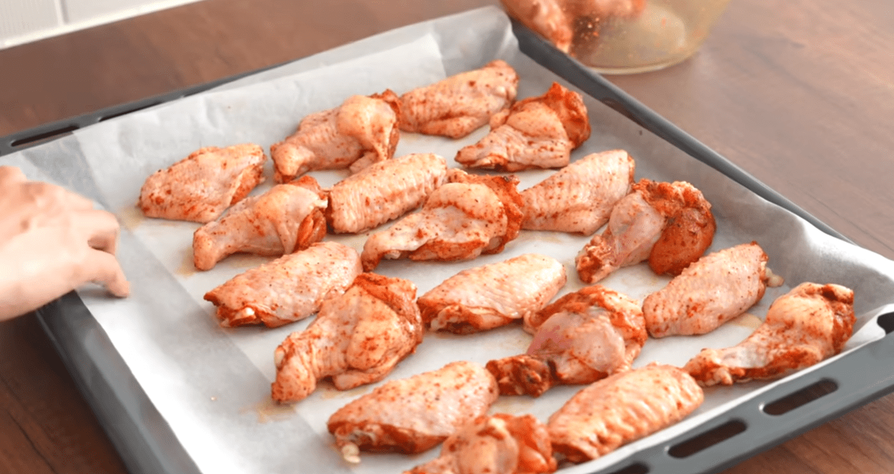 Кулінари розповіли, як приготувати по-справжньому хрусткі курячі крильця