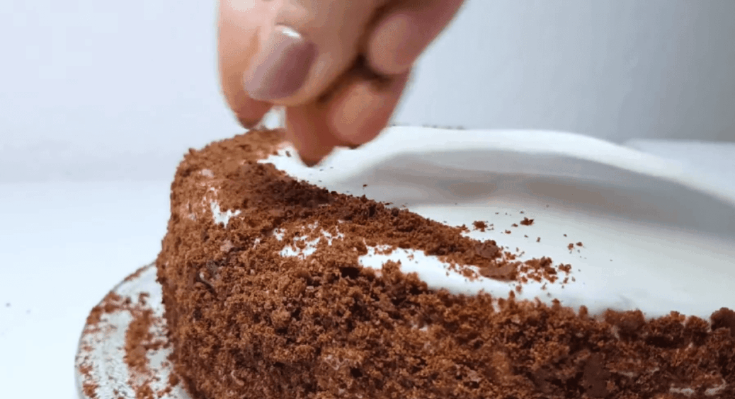 “Спартак” на сковороді ви не зможете відрізнити від “Спартака” в духовці: торт за 20 хвилин 