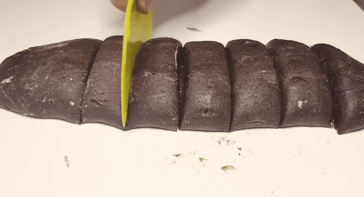 Рецепт знаменитого торта Спартак, який готується на сковороді