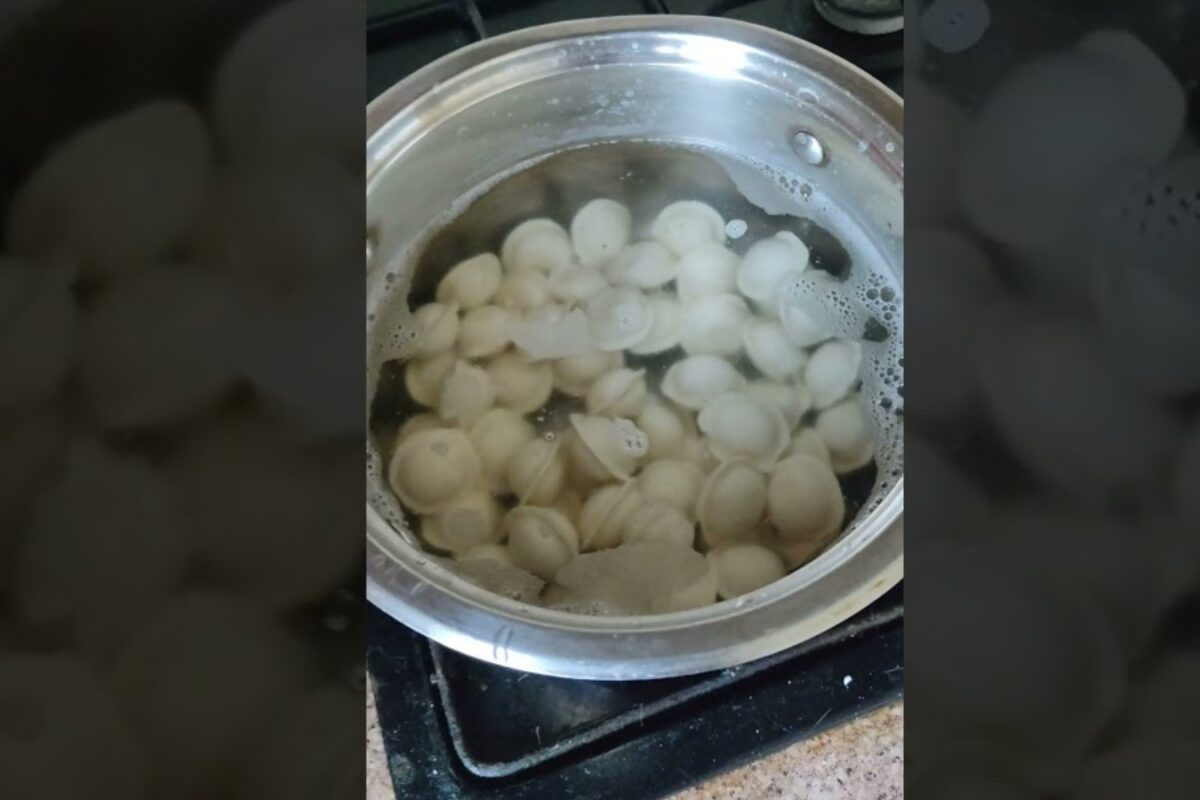 Кулінари розповіли, як правильно готувати пельмені Кулінари розповіли, як правильно готувати пельмені