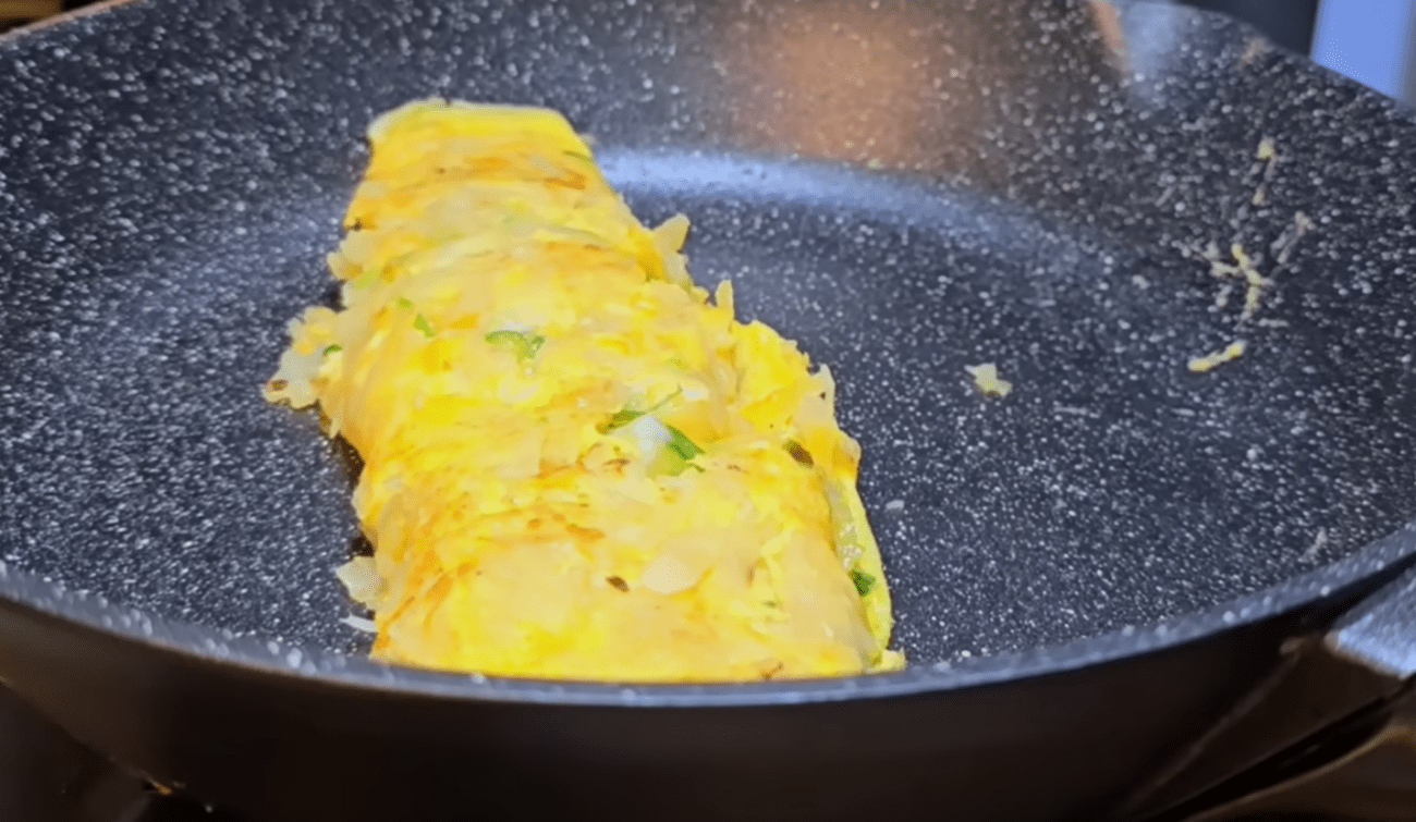 Кулінари поділилися рецептом смачної вечері з картоплі і яєць