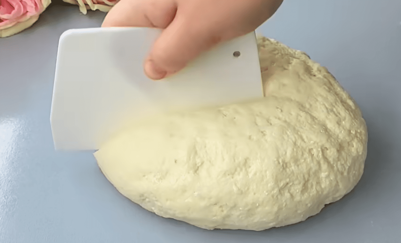 Рецепт смачних і соковитих сирних пиріжків з яблуками