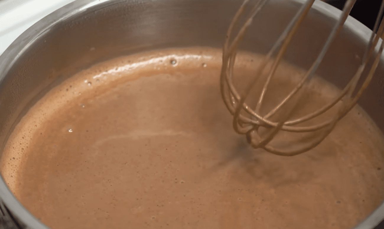 Рецепт смачного і ніжного шоколадного десерта за лічені хвилини