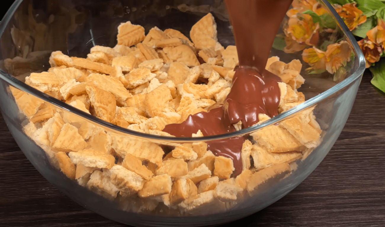 Кулінари поділилися рецептом швидкого шоколадного торта без випічки