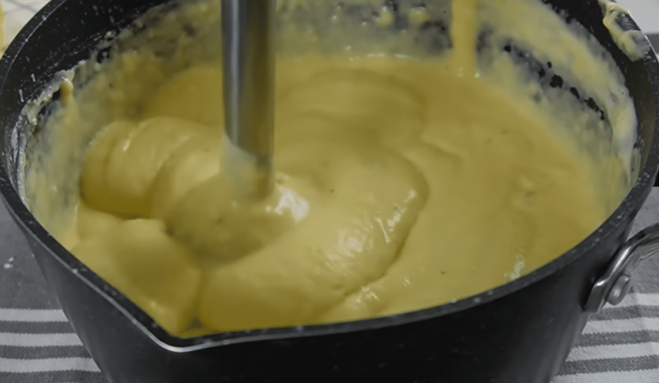 Рецепт дуже смачного бананового крему для тортів та тістечок