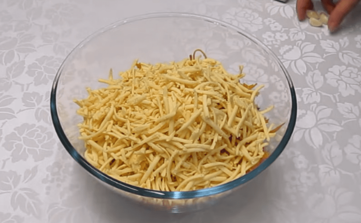 Рецепт смачного і оригінального салату на святковий стіл