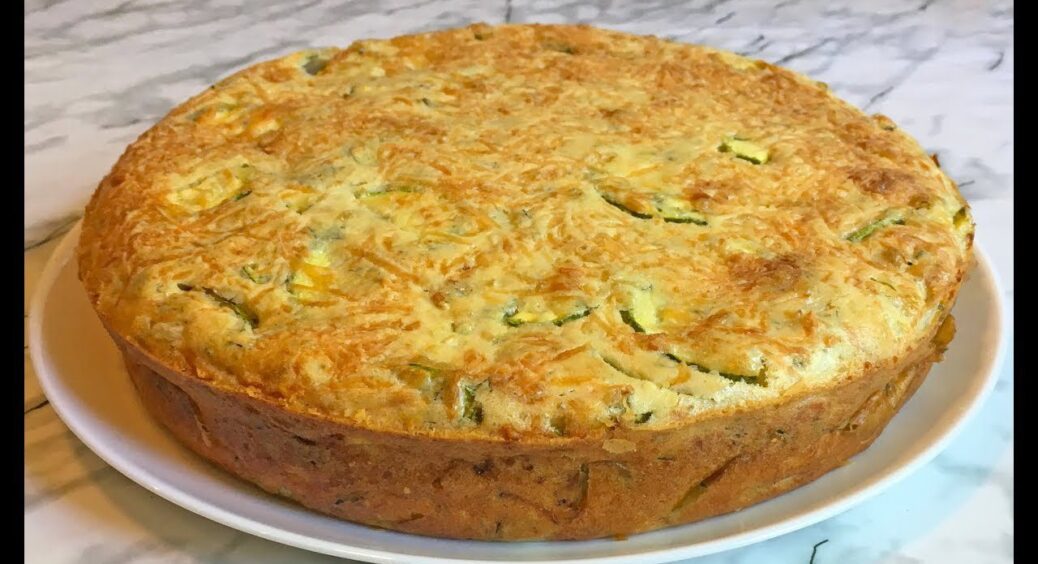 Бюджетний пиріг з кабачків за 15 хвилин: всього 3 інгредієнти і вся родина ситa на сніданок 