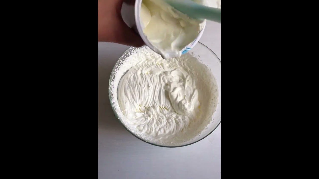 Рецепт солодкого крему для торта без вершкового масла